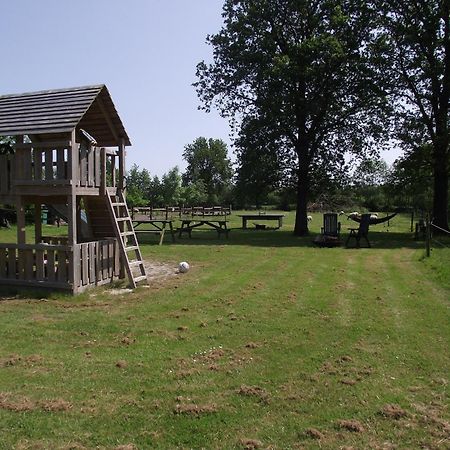 Vakantiehuisjes Landgoed Sonneborghe Kollumerzwaag Exteriör bild